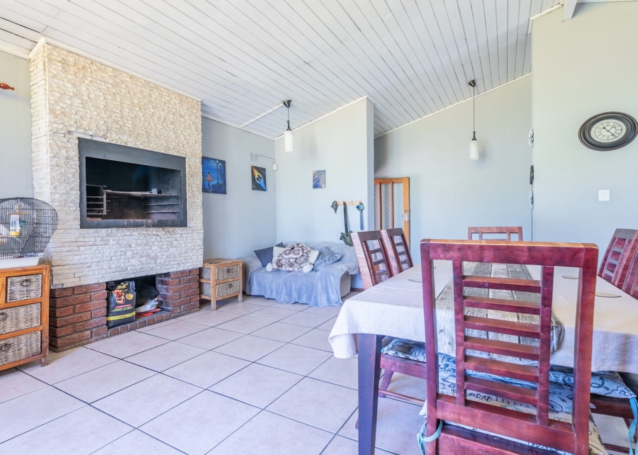 4 Bedroom Property for Sale in Windsor Park Western Cape